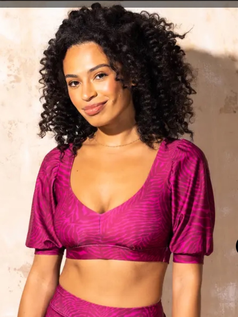 NWT MOTT50 Premium SwimWear Charlotte Puff Sleeve Swim Top Magenta Ocean Print M